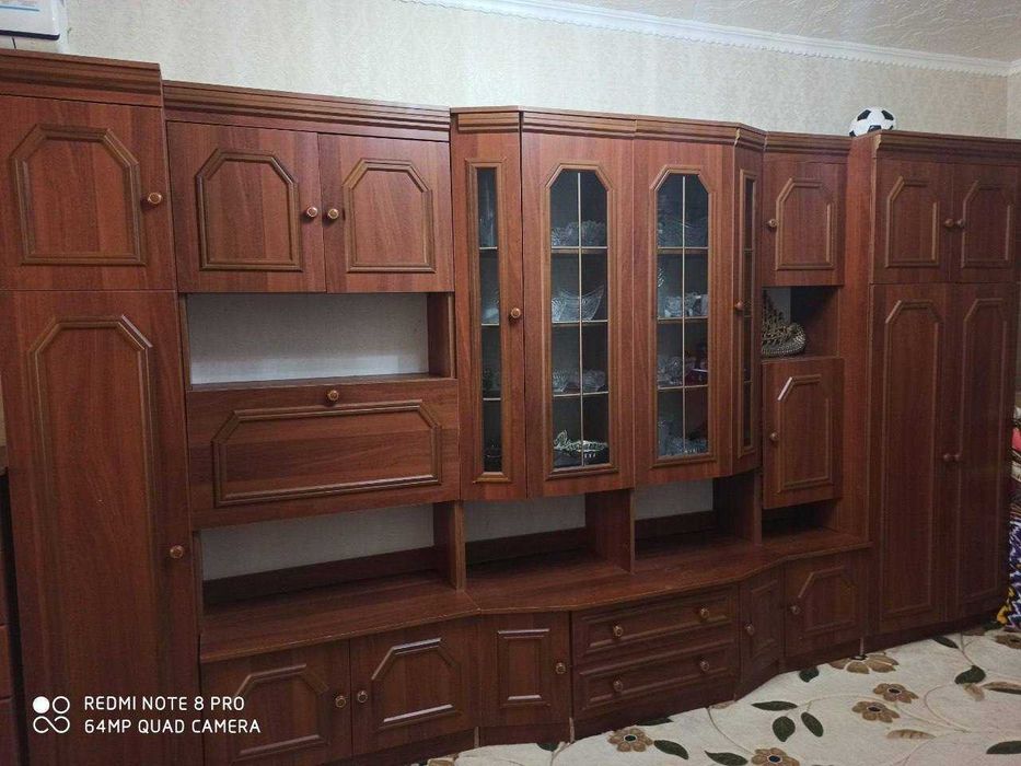 Мебел меҳмонхона учун