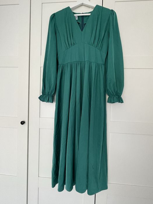 Платье вечернее зеленого цвета