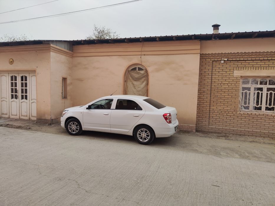 Хивада 150 кв дукон сотилади