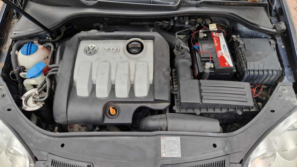 Volkswagen Golf 5 2008 1.9 TDI BKC