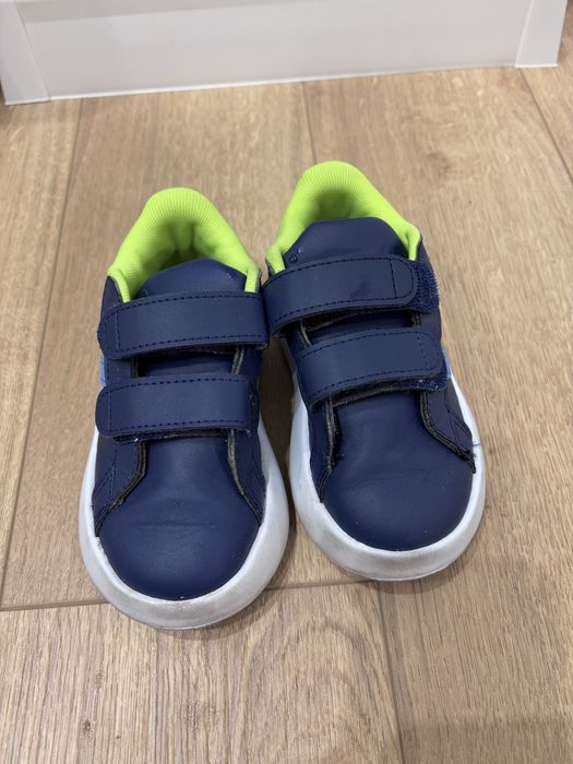 Детски обувки adidas