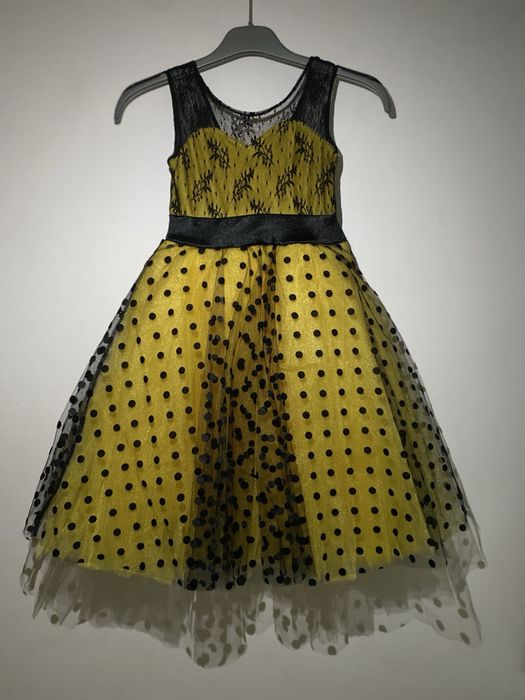 Официални рокли за повод : майка и дъщеря