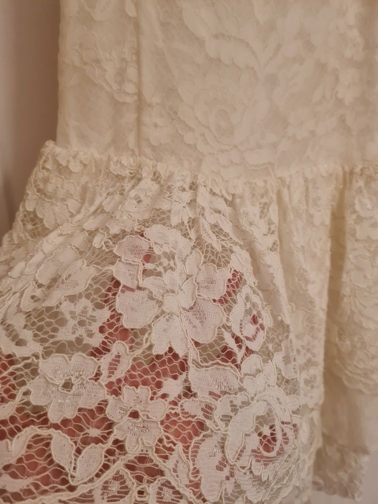 Официални детски рокли р-р 116  с дантела и коприна Twinset и Guess