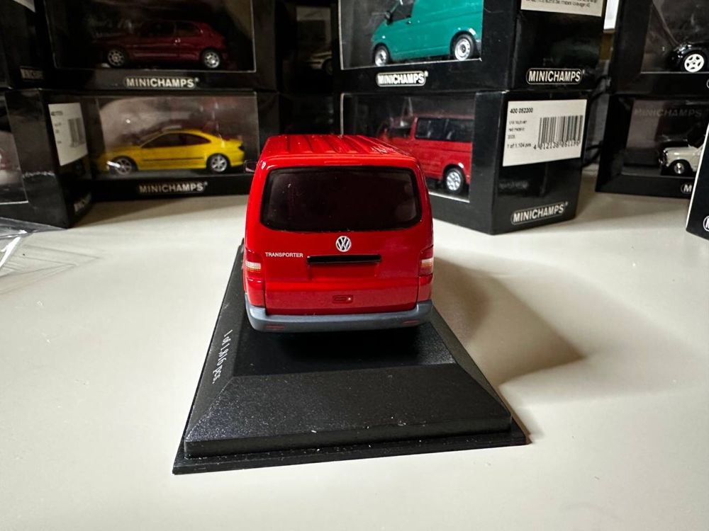 Macheta VolksWagen T5 Transporter 1:43 Minichamps