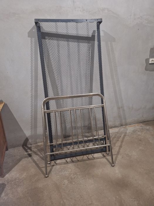 Кровать  сетка даром