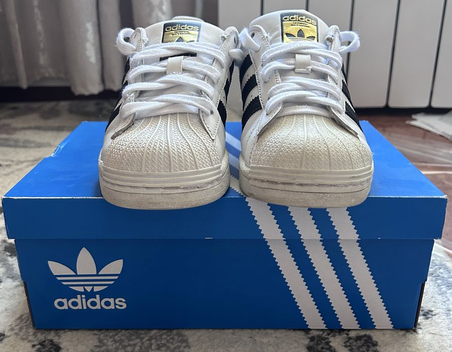 Adidas Superstar