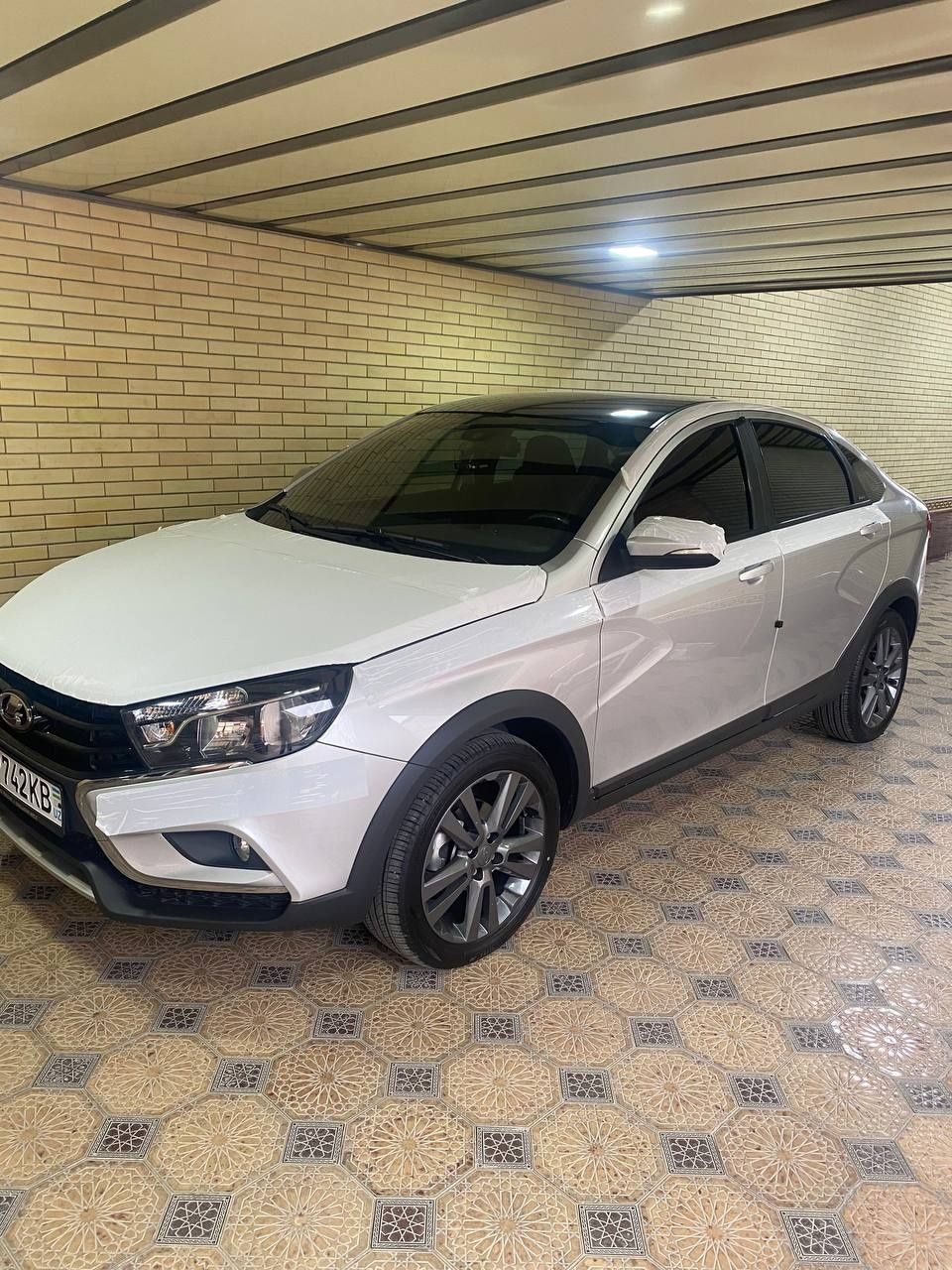 Lada Vesta cross