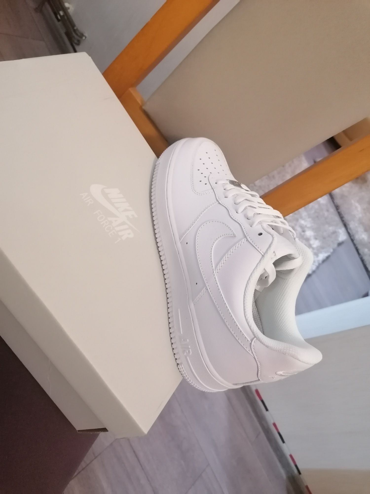 Nike air force 1 low triple white