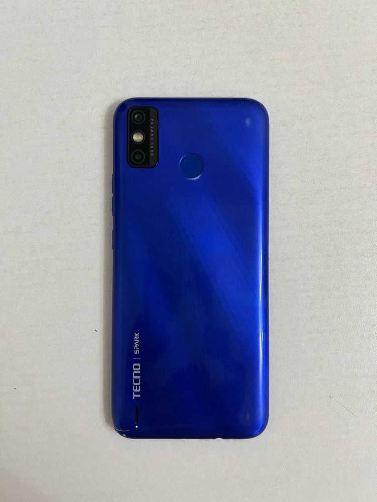 Телефон Tecno Spark — Dual Camera
