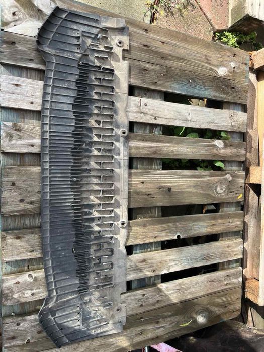 Долна кора за ауди а4 2010 2.0