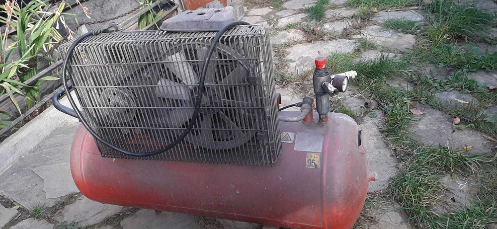 Compresor volum mare-100 litri