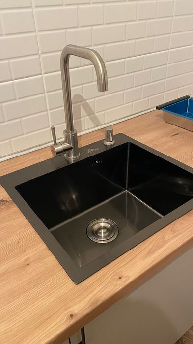 Сантехник. Замена установка раковины ванны унитаза душевой кабины.