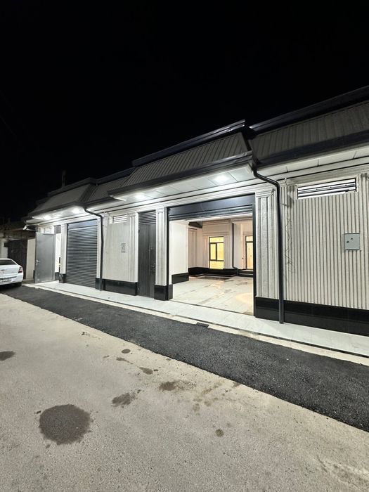 1.5 sotixli 2 etaj 6 xona Evro remont uchaska sotiladi