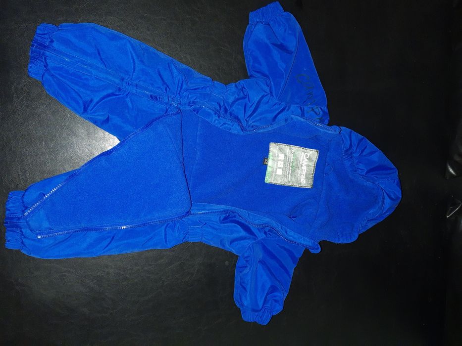 Vând combinezon iarna 12-18 luni