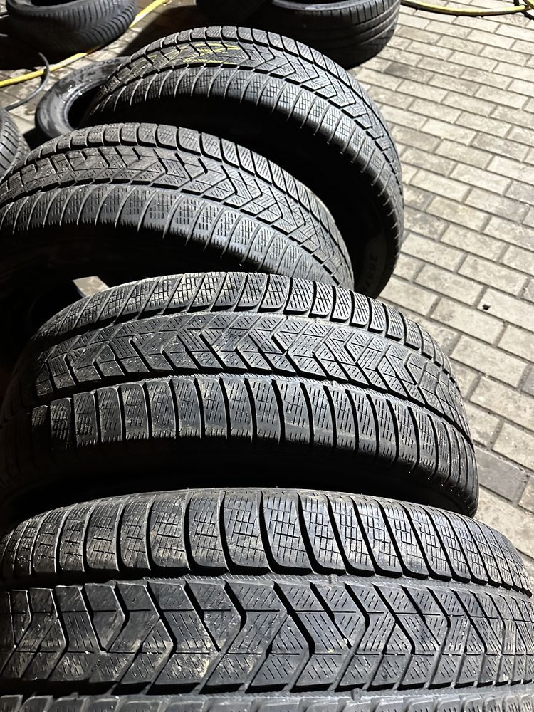 Cauciucuri 255/55/20 Pirelli