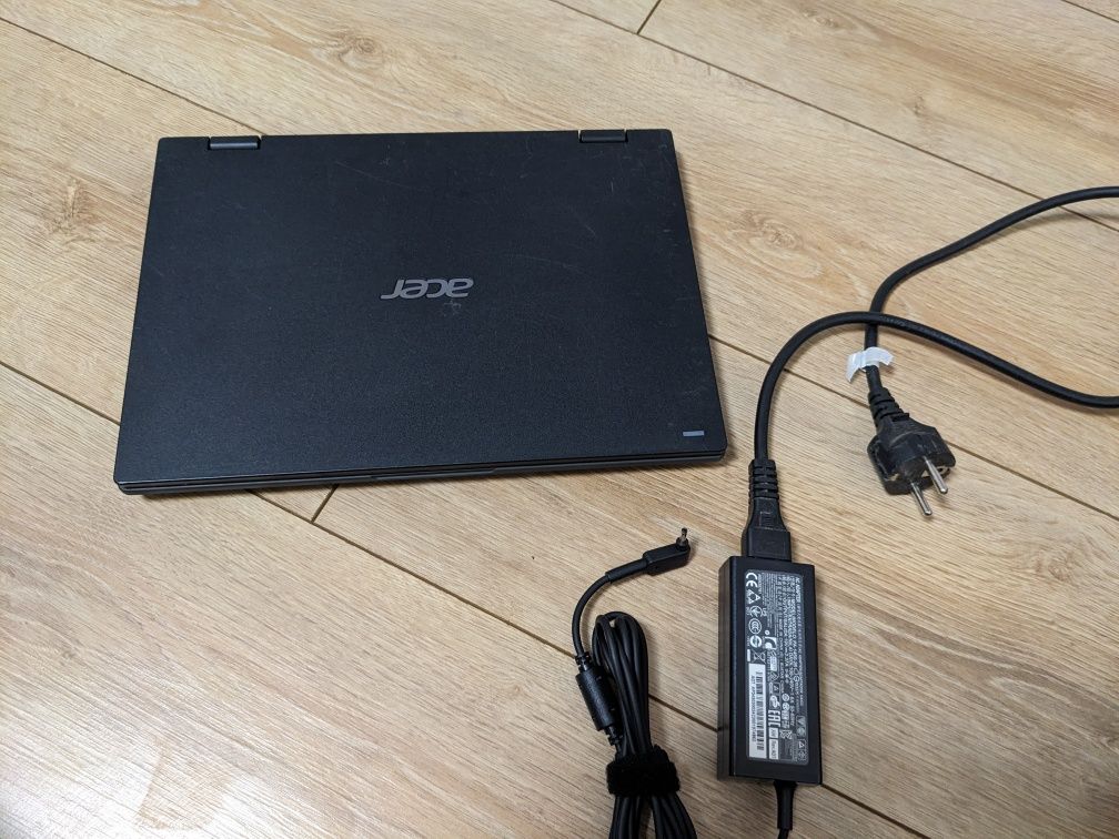 Laptop tableta acer travelmate spin b118