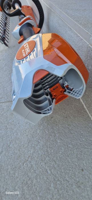 Stihl foarfeca de tuns gard viu pe acumulator