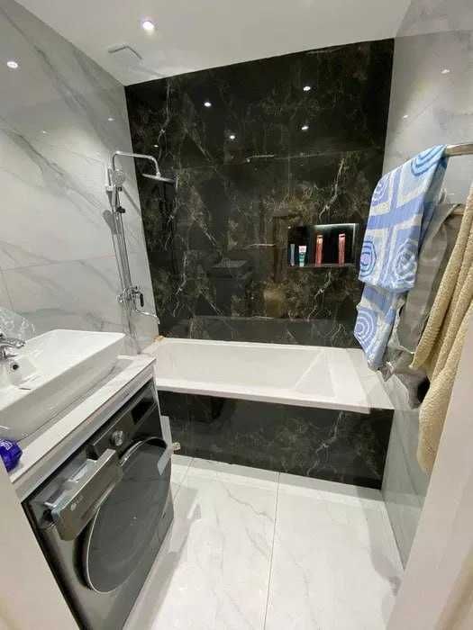 Гранд Сити,
Ориентир: Электроаппарат, 50м2 2-ком евроремонт !!