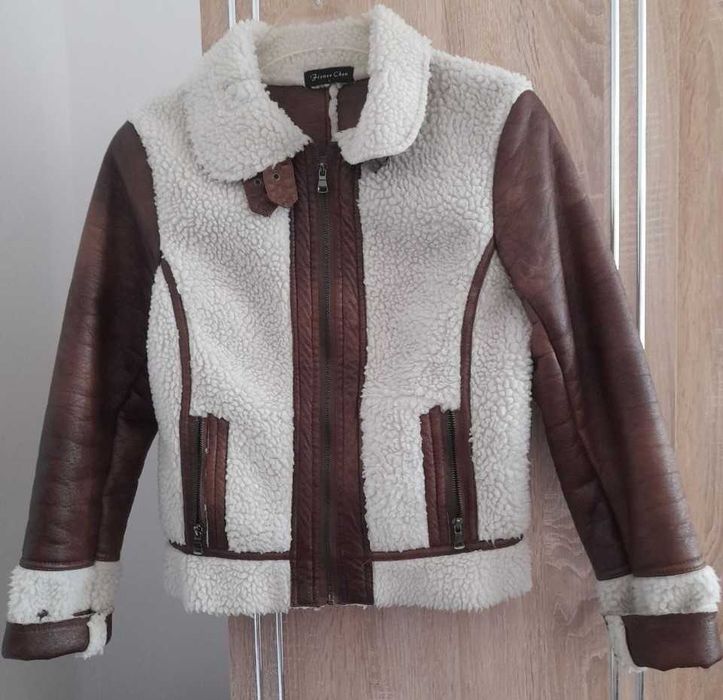 Cojoc scurt cu blănița