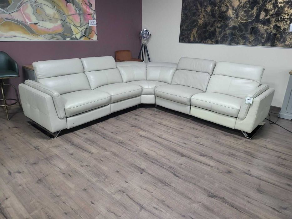 Кремав кожен ъглов диван с електрически релаксиращ механизъм