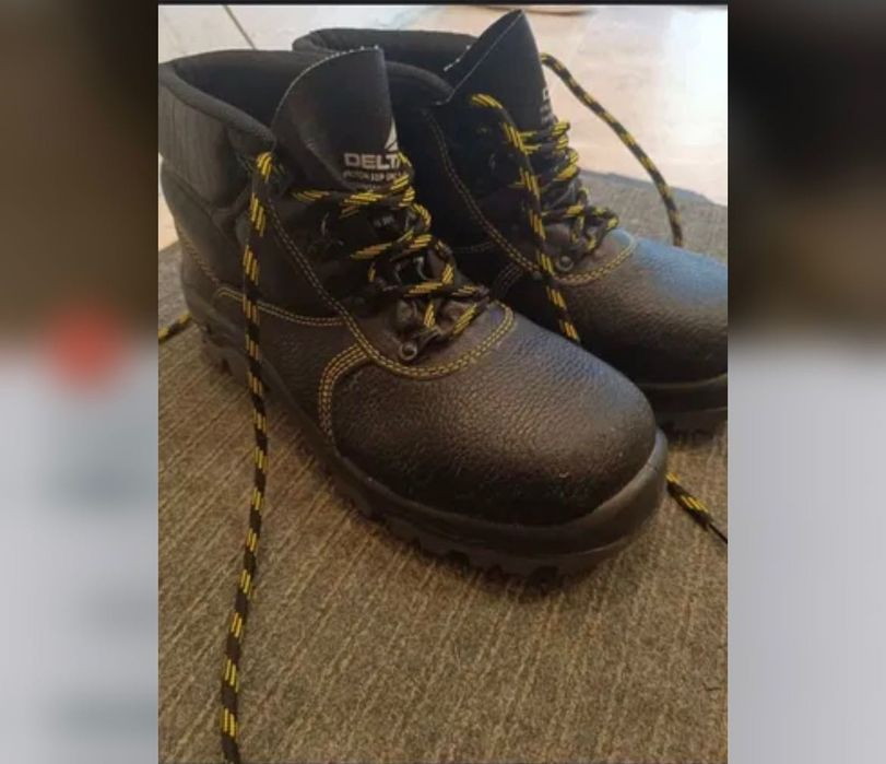 Продам спец обувь