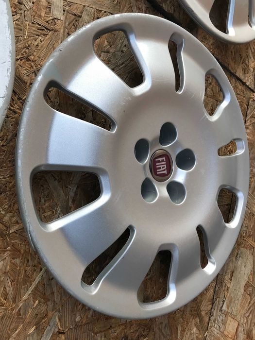 Capace Roti /Capace Jante De Tabla 15" Fiat Doblo