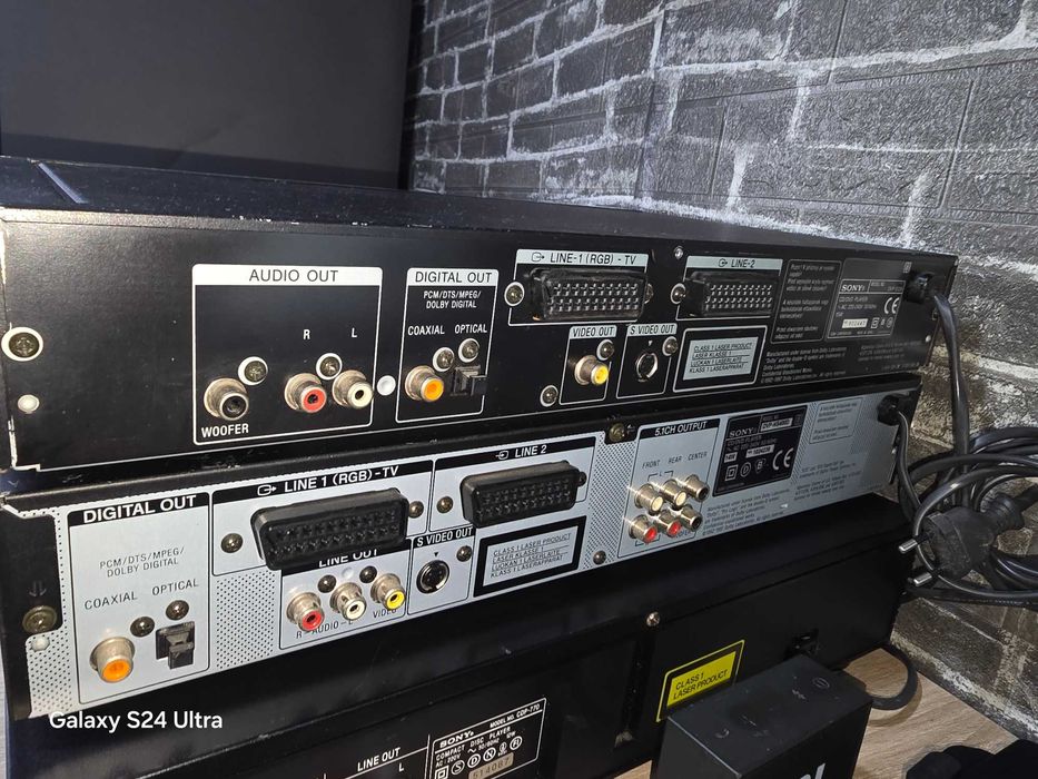 Bluray Disc Player 3D Samsung F5500 DVD Sony