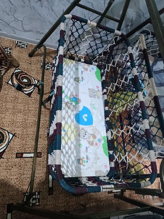 Беланчак сотилади егизакларимчун олинган бу очилиб йигиладиган