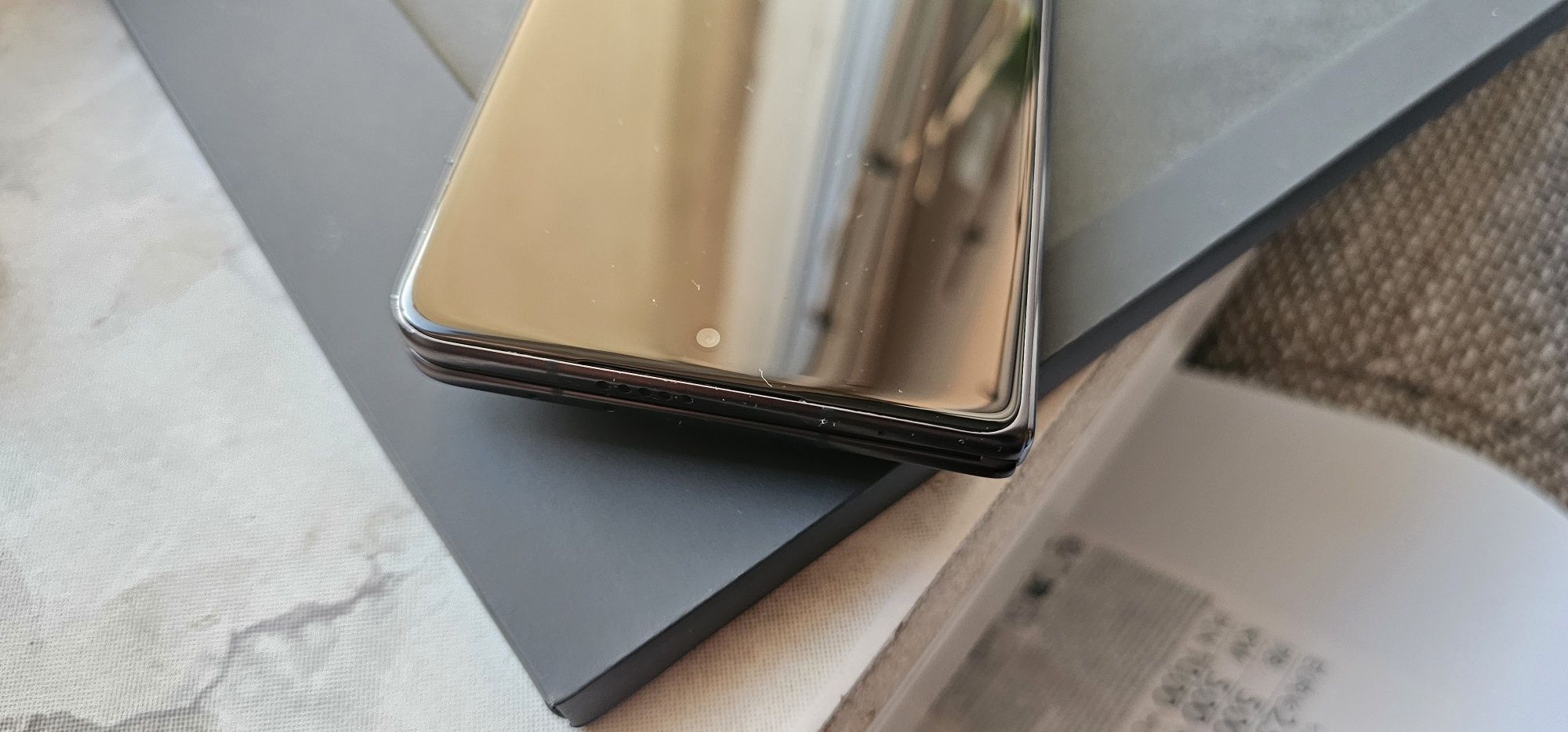 Honor Magic v3 512gb Rom; 12gb Ram