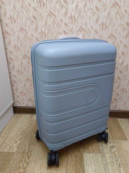 Чемодан 38*48 (ширина 22см)