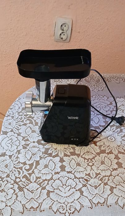 Vând Azi Urgent Mașina Electrica de Tocat Victronic Noua