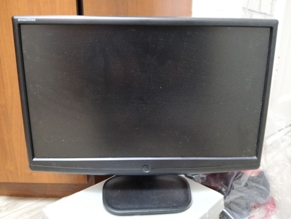 Продам монитор для компьютера.