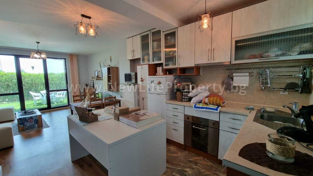 Продава се Къща в с. Кошарица, Област Бургас - 90 кв.м за 962 €/кв.м - Снимка #3