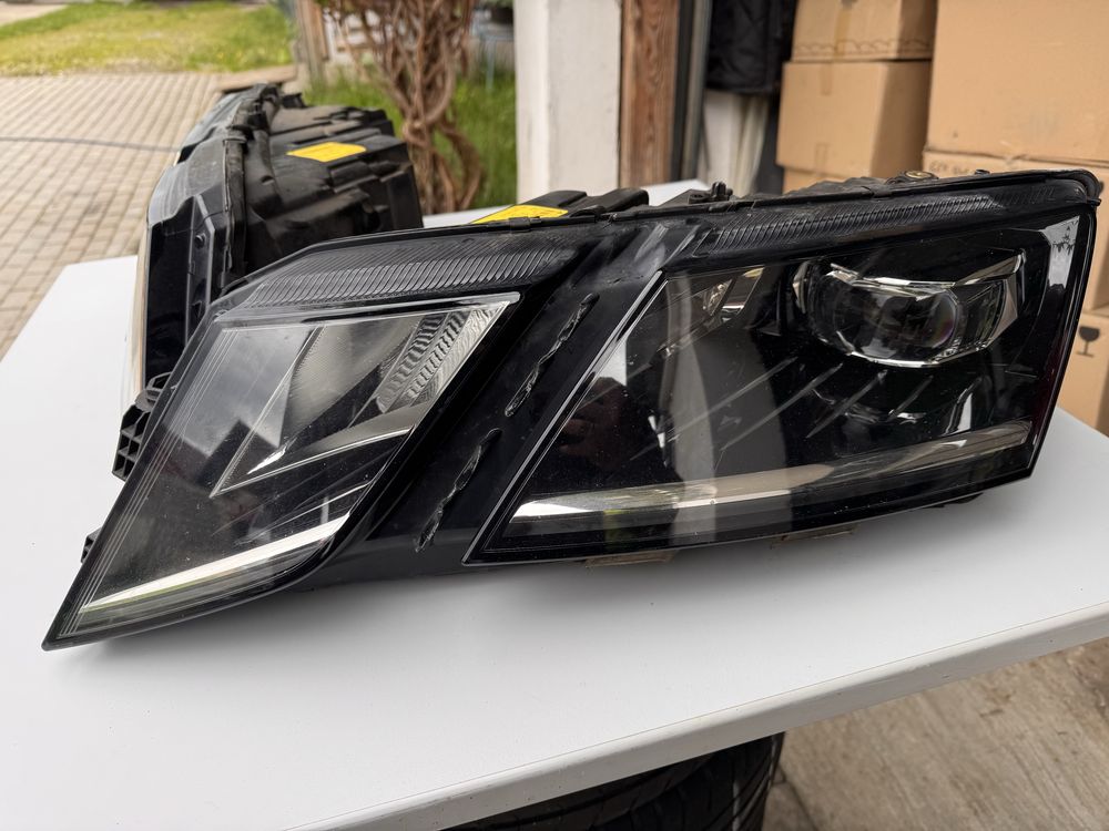 Far stanga Led Octavia 3 Facelift