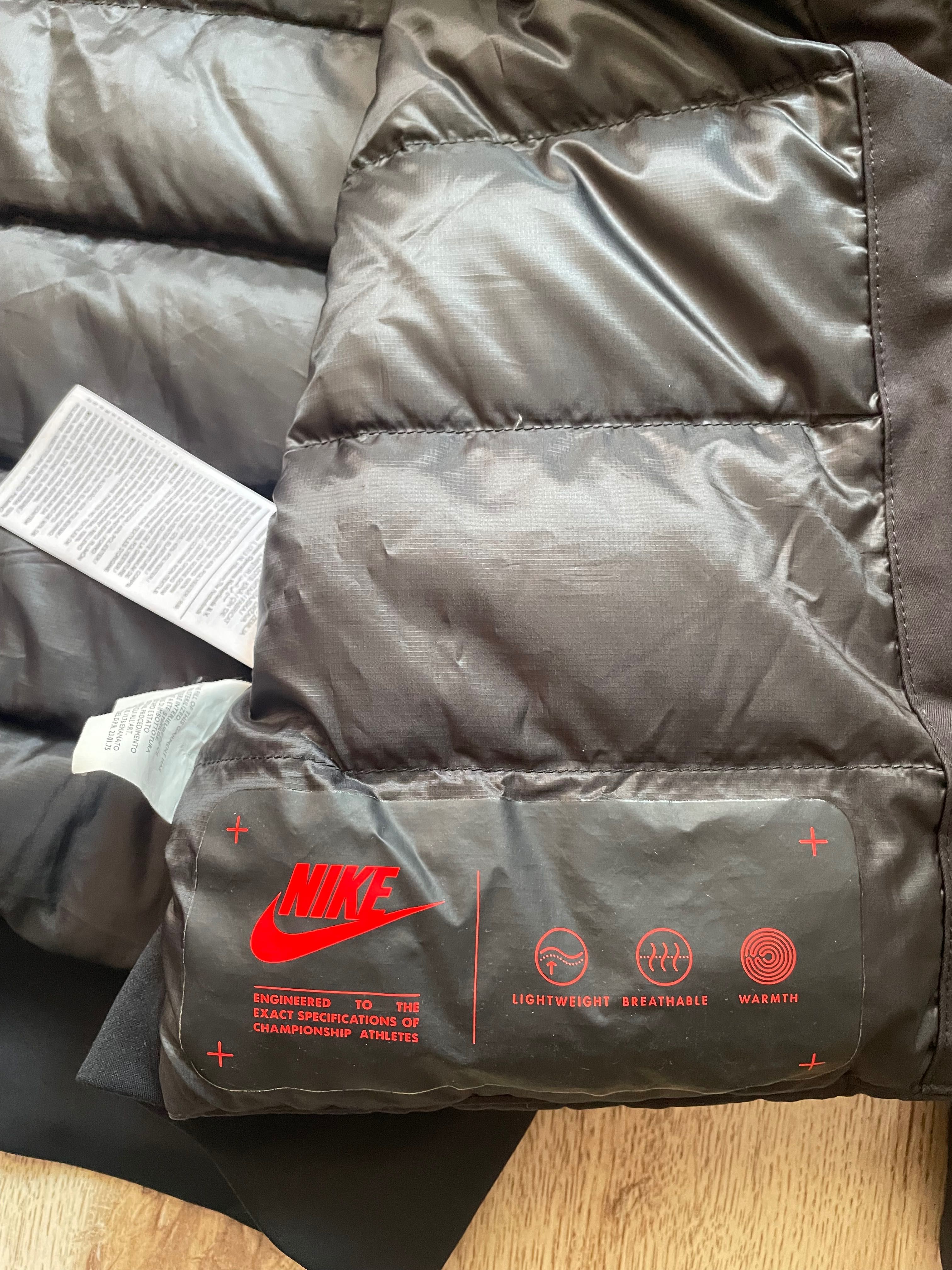Nike  мъжко яке анорак шорти