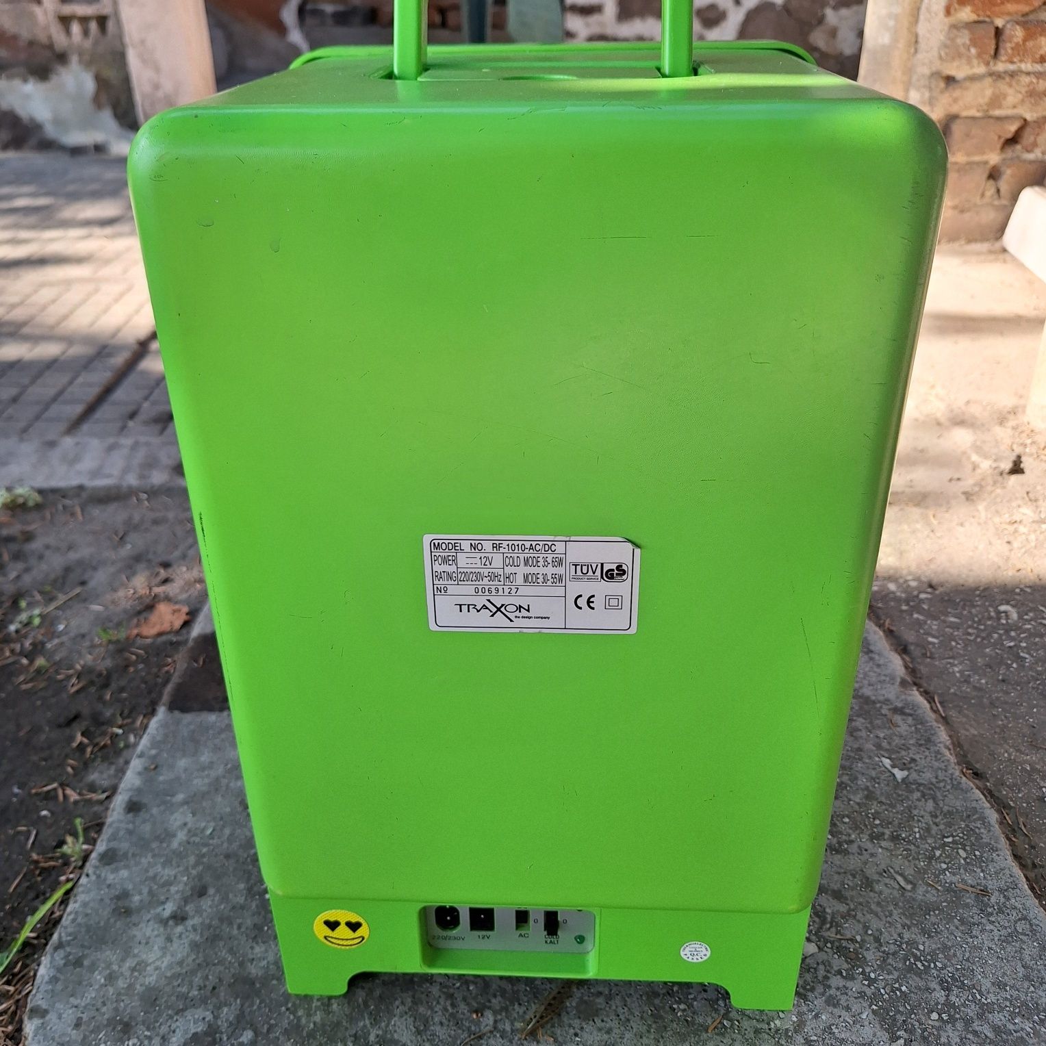 Хладилник за кола Бакарди 12-240V