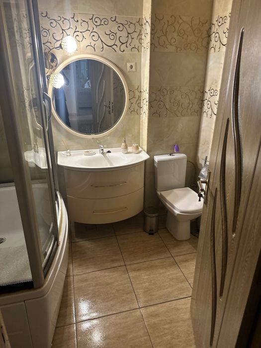 Închiriez ap 2 camere decomandat