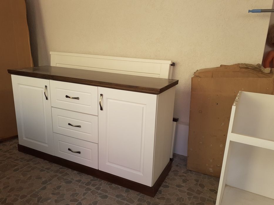 Mobilier lemn masiv
