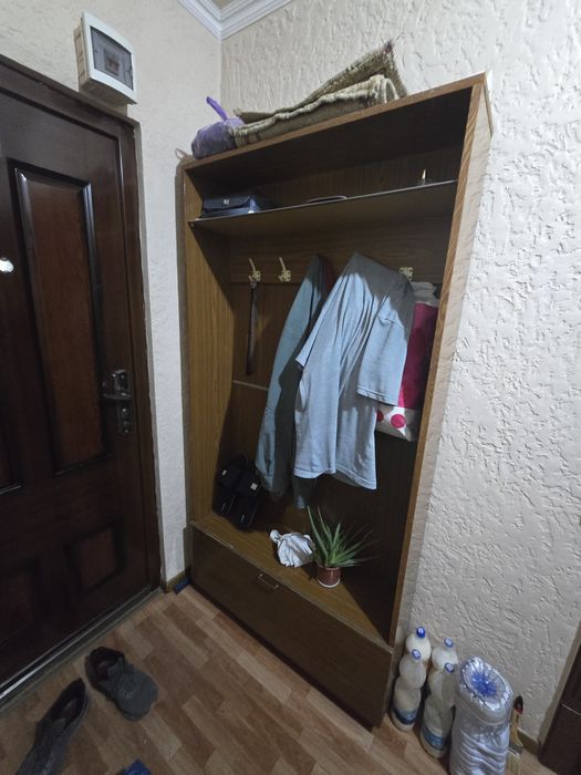 Шкаф для коридора