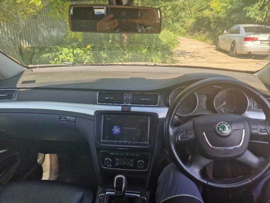 Dezmembrez dezmembrari Skoda Superb 1.6 TDI CAYC 2012 xenon piele