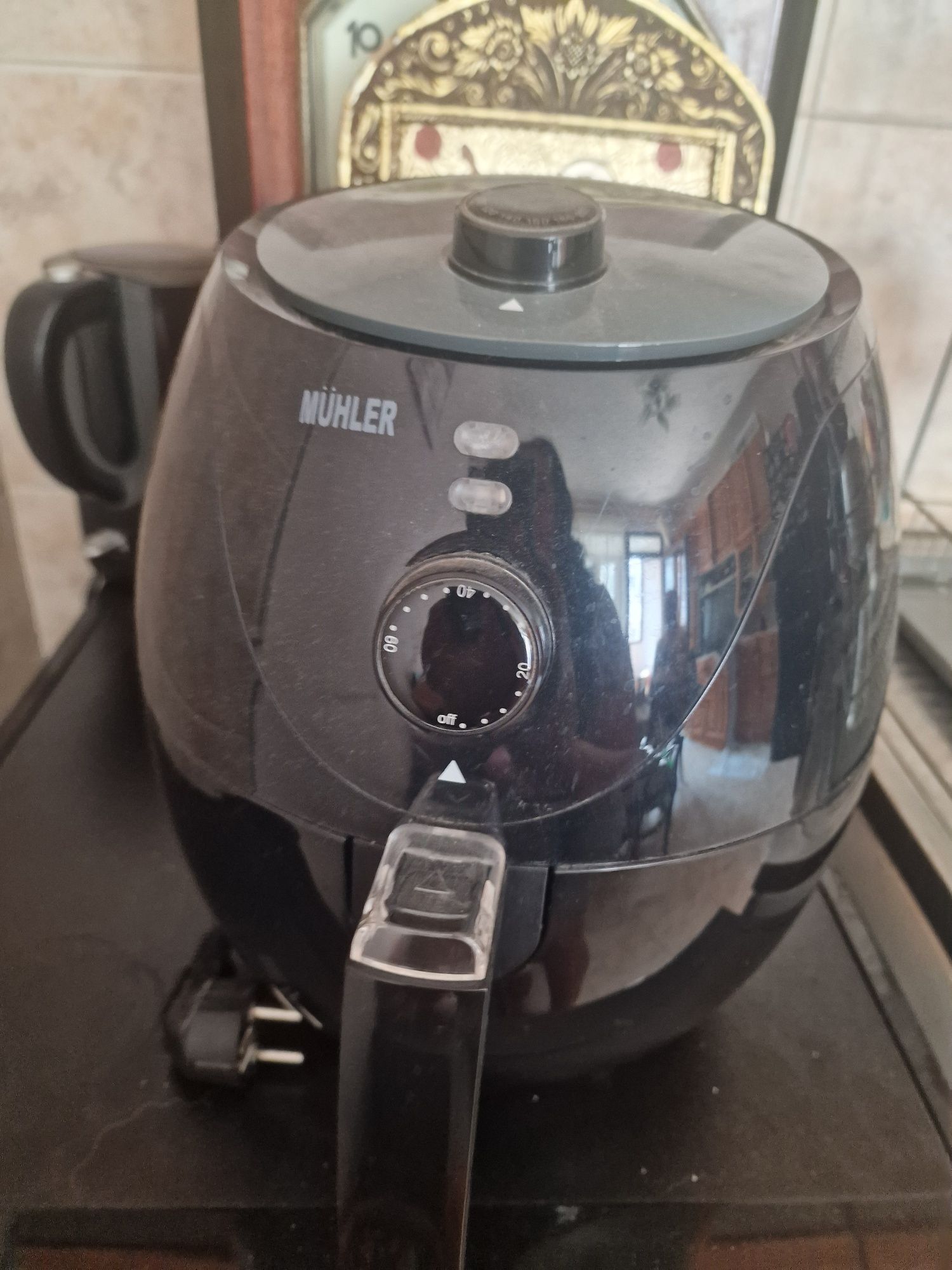 Уред  с горещ въздух muhler 1200w