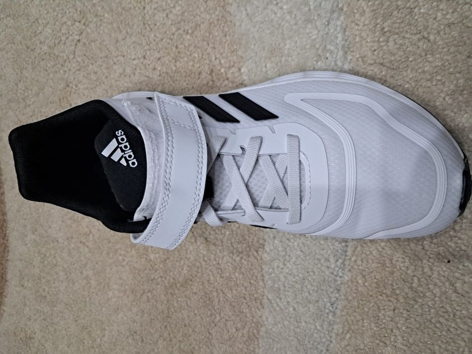 Vând adidasi originali copii ADIDAS Noi