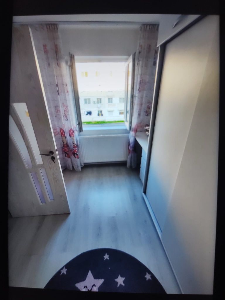 Vand apartament 2 camere