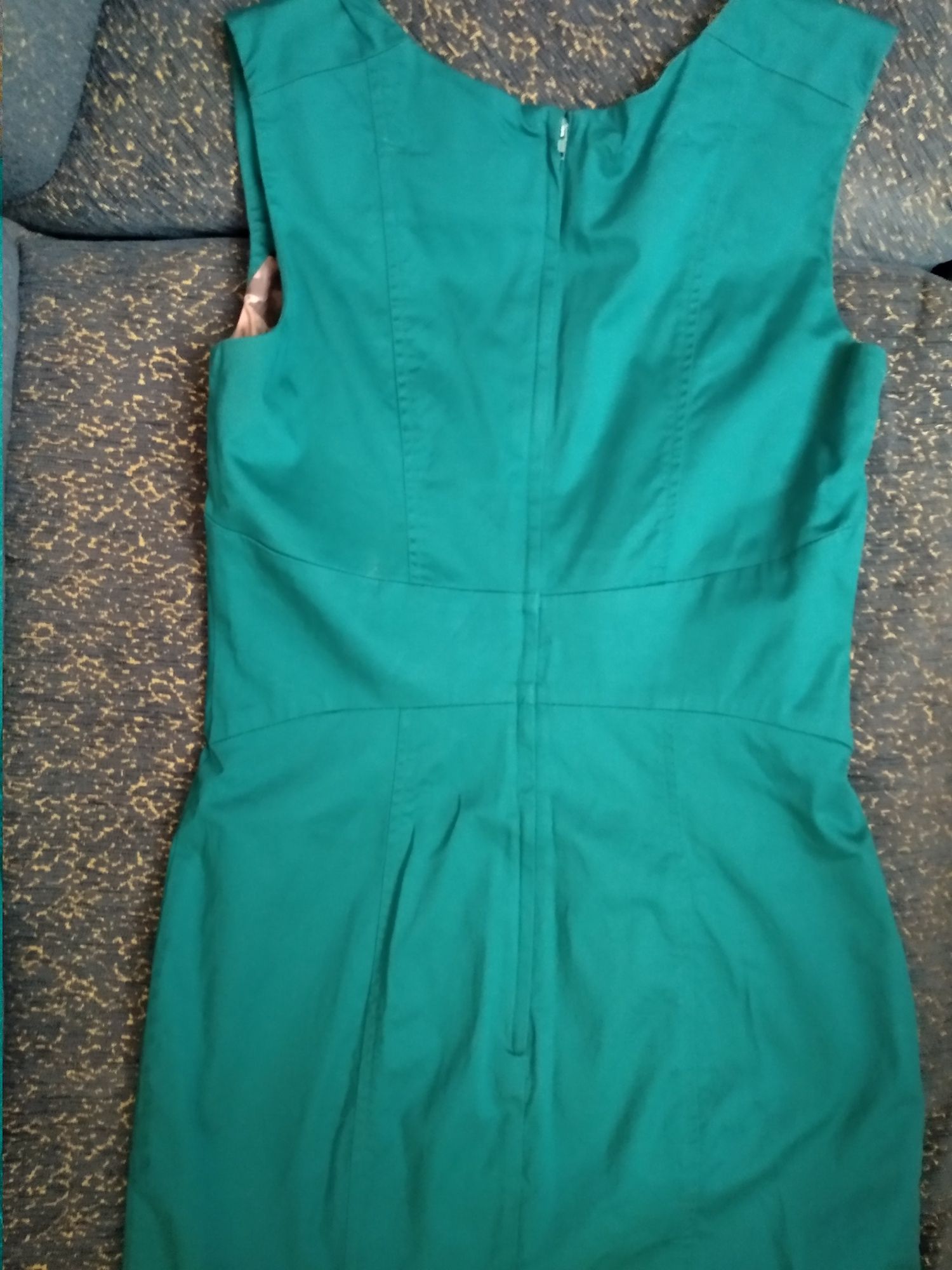 Зелена рокля на Н&М