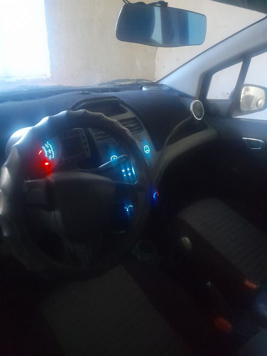 Chevrolet Spark sotiladi