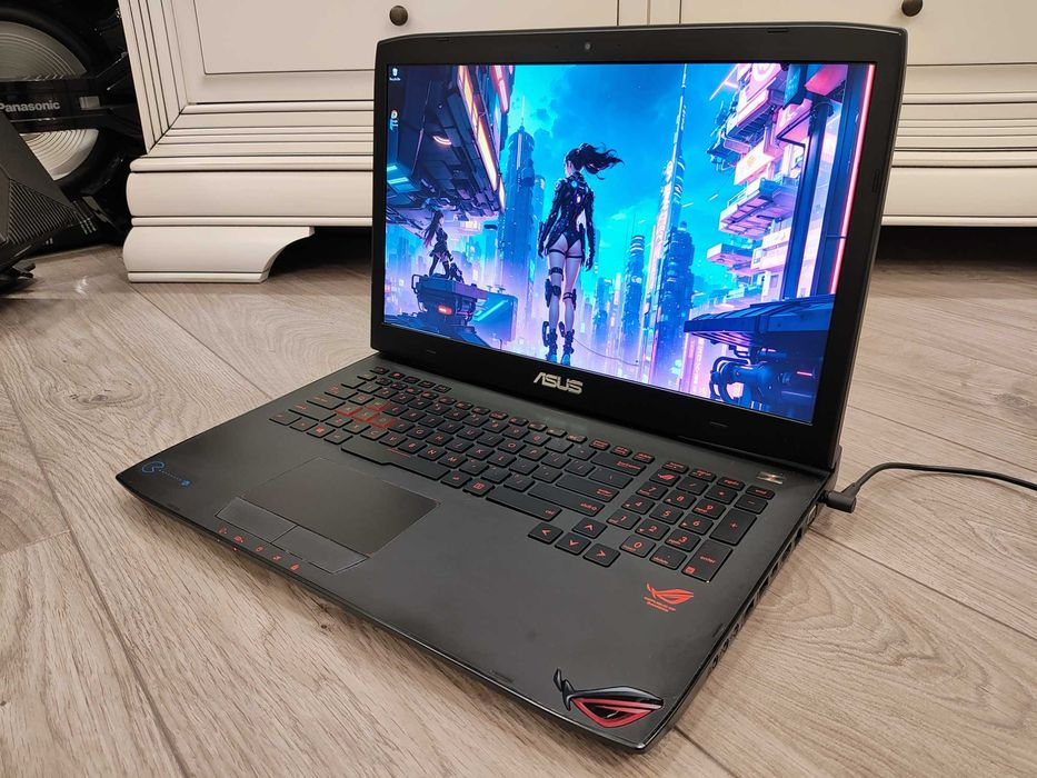 Laptop gaming Asus Rog, intel core i7 quad core , display de 17,3 inch