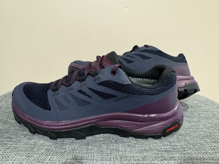 Salomon  WOMEN'S OUTLINE Gore Tex.