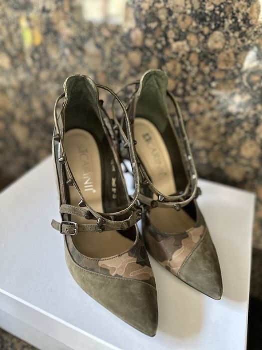 Дамски обувки Carinii