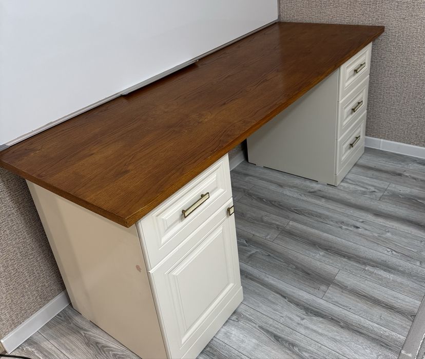 Письменый стол, домашний