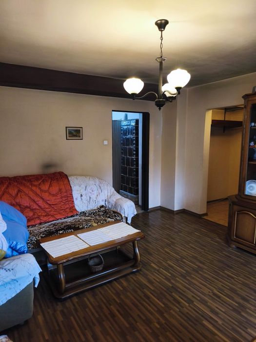 Vând apartament Petrila